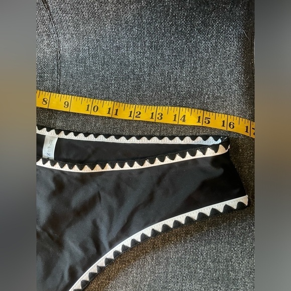 New Zaful Crochet Trim Bikini Bottom 8 - Picture 6 of 7